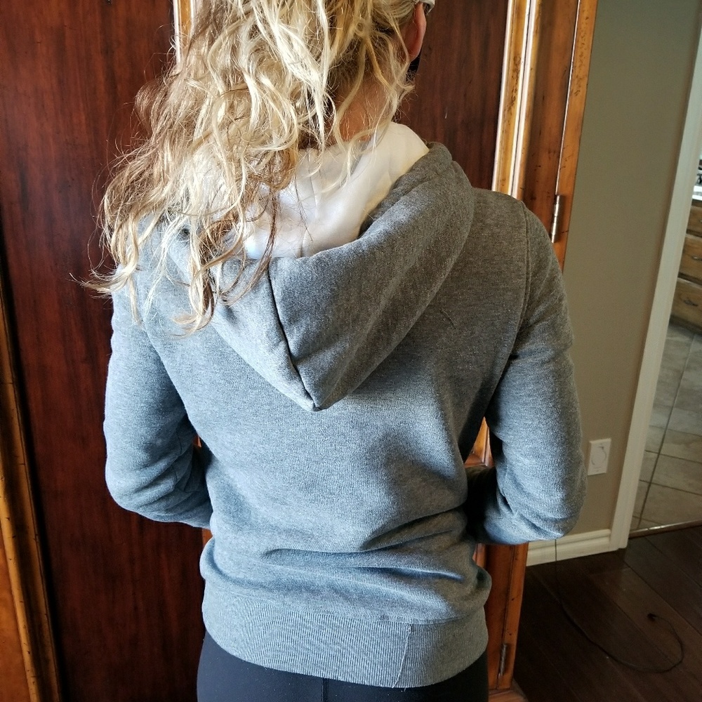 Sweatshirt - Picture 3 of 5